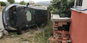 Samsun'da otomobil evin duvarına çarptı: 1 yaralı