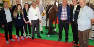 Tarım Fuarı'nın konuşan atı "Cengaver"e büyük ilgi