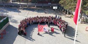 Öğrencilerden ‘Barış Pınarı Harekatı’na anlamlı destek