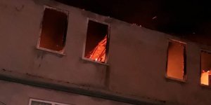 Samsun'da 3 katlı binada yangın