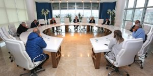 Başkan Sandıkçı ve muhtarlar ihtiyaç sahipleri için bir araya geldi