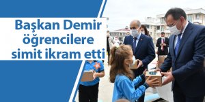 Başkan Demir öğrencilere simit ikram etti - samsun haber