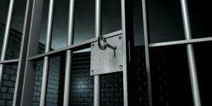 FETÖ'den yargılanan eski Başsavcıya hapis