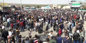 Suriyeli göstericiler: “Türk halkına minnettarız”