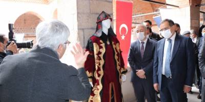 Tarihi Taşhan'da medineyetler sergisi - samsun haber