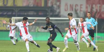 Samsunspor deplasmandan 1 puan ile dönüyor