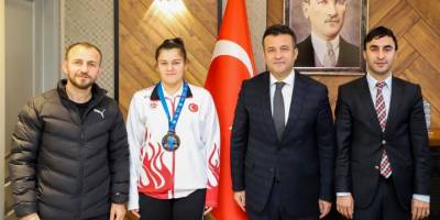 Başkan Doğan Çarşamba'nın gururunu tebrik etti - samsun haber