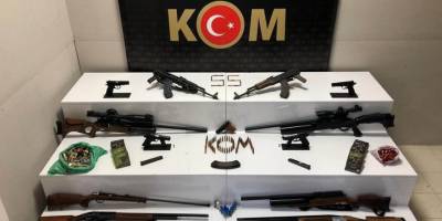 Samsun'da çiftlik evine operasyon: 2'si Kaleşnikof çok sayıda silah ele geçirildi - samsun haber