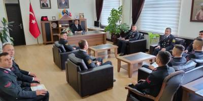 Salıpazarı Kaymakamı Burak Öz, İlçe Jandarma heyetini makamında kabul etti