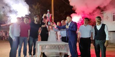 Kupayı Eşine Armağan Etti - samsun haber