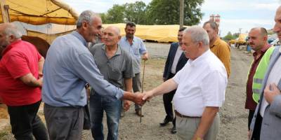 BAŞKAN DEMİRTAŞ KURBAN PAZAR YERİNDE İNCELEMELERDE BULUNDU