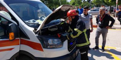 Samsun'da ambulansa yılan girdi - samsun haber