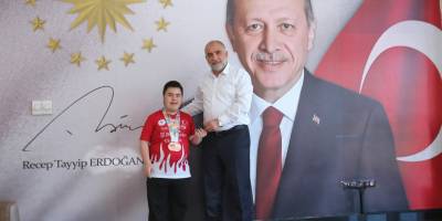 Başkan Sandıkçı Milli Sporcuyu Ağırladı