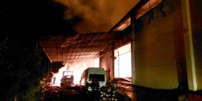 Samsun'da toptancı sitesinde yangın - samsun haber