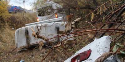 Tur minibüsü şarampole uçtu! Çok sayıda yaralı var