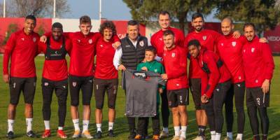 Samsunspor'dan minik taraftara forma - samsun haber