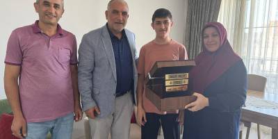 BAŞKAN İBRAHİM SANDIKÇI’TAN CANİKLİ HACILARA ANLAMLI ZİYARET