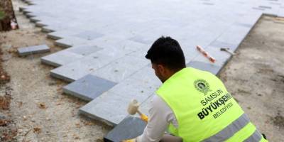 BÜYÜKŞEHİR’DEN VALİLİK MEYDANI’NA MODERN DOKUNUŞ