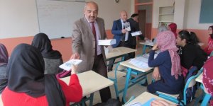 PTT'den öğrencilere "Bilgi Çağına Notlar" kitabı