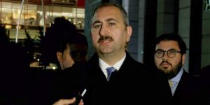 Adalet Bakanı Gül: Beklentimiz adı geçen isimlerin Türk yargısına teslim edilmesi