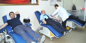 Polis teşkilatından Kızılay’a kan bağışı