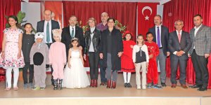 “Masallar Küsmesin” adlı tiyatro oyunu sahnelendi