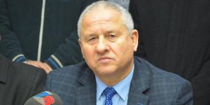 AK Partili Belediye Başkanı Zeki Çaylı partisinden ihraç edildi