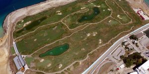 Dünyanın denize dolgu ilk golf sahası artık 18 çukur