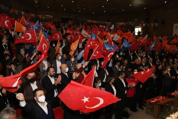 ak-parti-samsunda-coskulu-teskilat-egitimi-samsun-haber-3.jpg