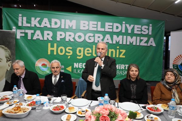 baskan-demirtas-ilkadimli-muhtarlari-iftar-sofrasinda-agirladi4.jpg