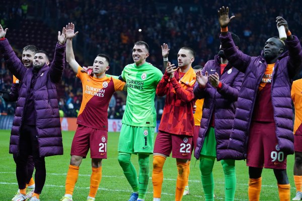 galatasaray-4-torbadan-girip-lider-olan-tek-takim2.jpg