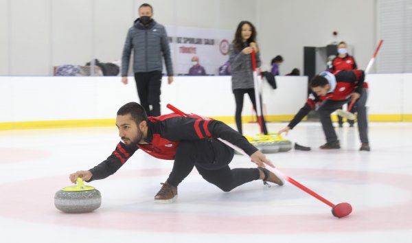 samsunda-curling-sporculari-yetistirilmesi-icin-protokol-imzalandi-samsun-haber1.jpg