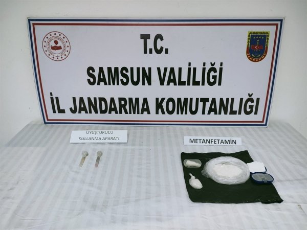 samsunda-jandarmadan-uyusturucu-operasyonlari-32-supheliye-gozalti5.jpg