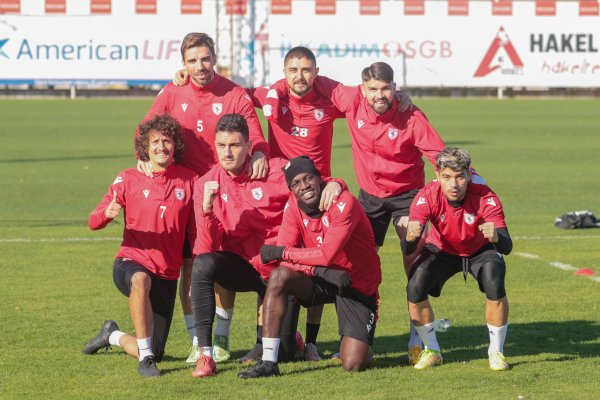 samsunspor-altinordu-maci-hazirliklarina-basladi-samsun-haber2.jpg