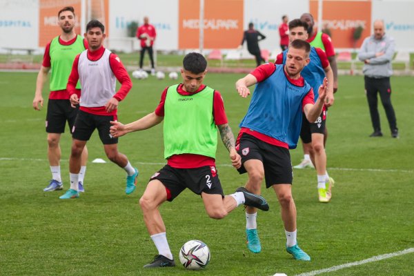 samsunspor-bandirmaspora-hazir-samsun-haber1.jpg