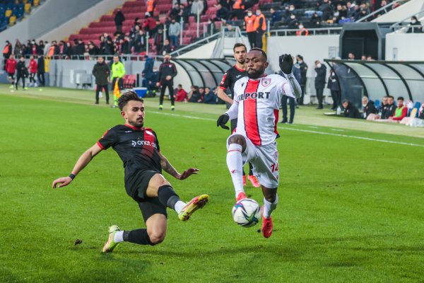 samsunspor-deplasmandan-1-puanla-donuyor-samsun-haber2-001.jpg