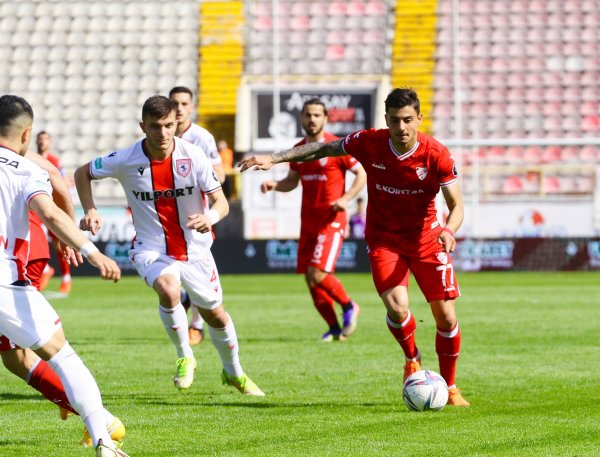 samsunspor-deplasmandan-maglup-donuyor-samsun-haber2.jpg