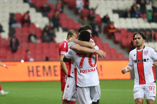 samsunspor-evinde-puan-vermedi-samsun-haber6.jpg